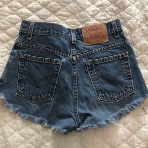 Levi highwaisted shorts